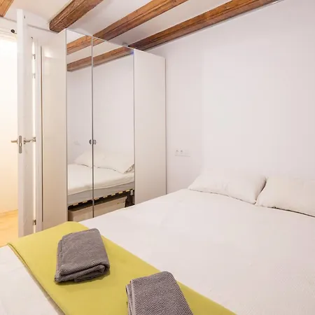 Villarroel - Eixample - Bajos 2 Barcelona